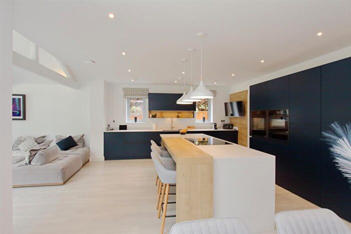 4 Bedroom Detached House For Sale In Longparish, Andover, SP11