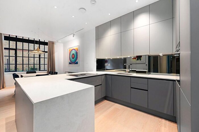 2 Bedroom Flat To Rent In Half Moon Court, Smithfield, EC1A