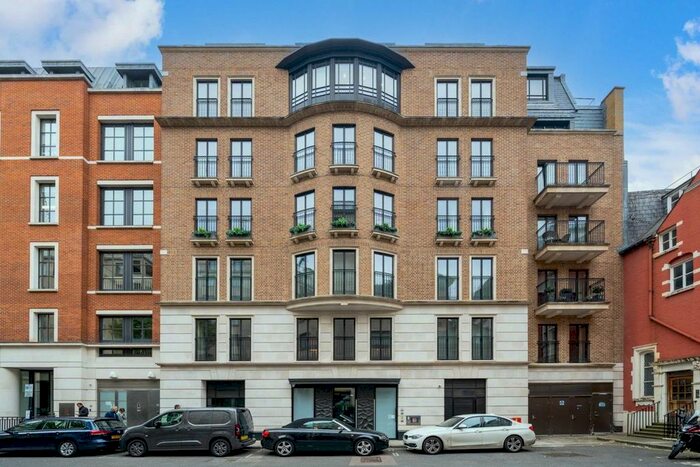 2 Bedroom Flat To Rent In Arlington Street, London, SW1A