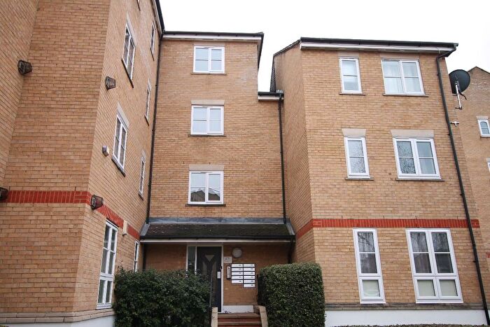 2 Bedroom Flat For Sale In Wheatsheaf Close, Isle Of Dogs, E14