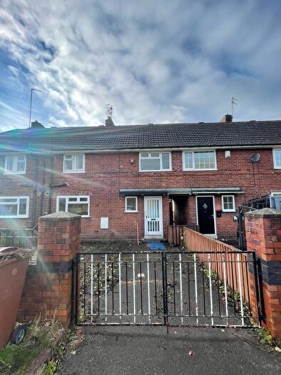 3 Bedroom Terraced House To Rent In Middleton Road, Leeds, LS10
