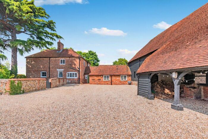 5 Bedroom Detached House For Sale In Ripley Road Guildford, Surrey, GU4