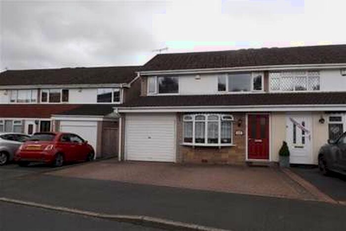 3 Bedroom House To Rent In Broadway Avenue, Halesowen, B63