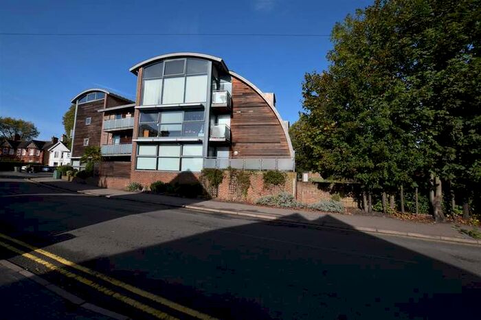 2 Bedroom Property To Rent In Granville Road St. Albans, AL1