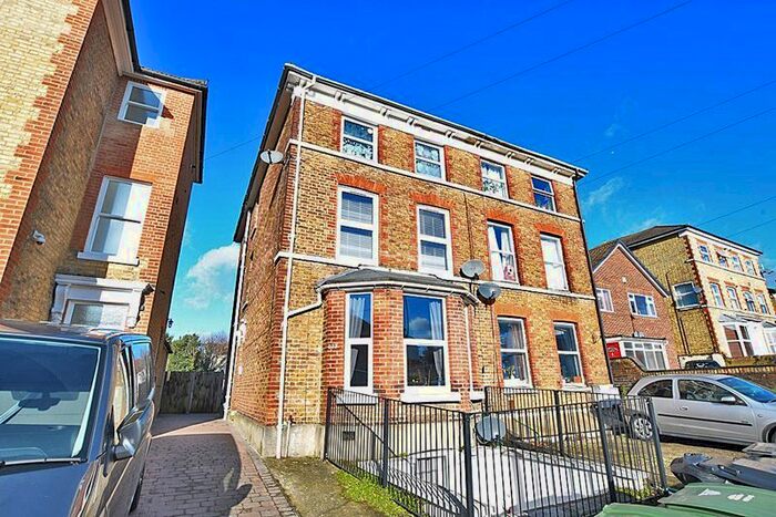 1 Bedroom Flat To Rent In Boxley Road, Penenden Heath, Maidstone, ME14