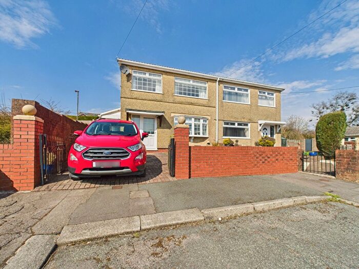 3 Bedroom Semi-Detached House For Sale In Llangattwg Close, Beaufort, NP23
