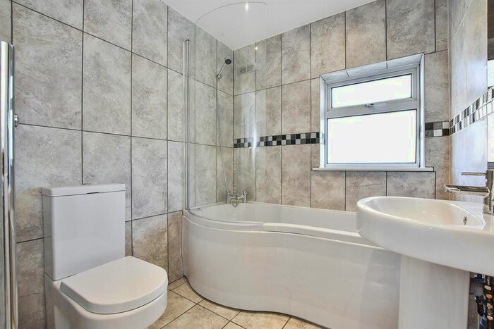 3 Bedroom Detached House To Rent In Rivulet Road, London, N17