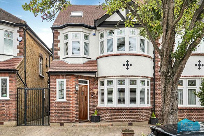 4 Bedroom Semi Detached House For Sale In Brendon Way, Enfield, EN1