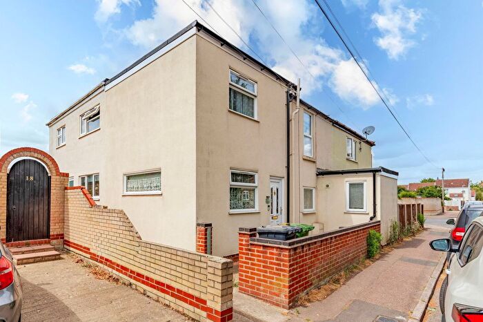 3 Bedroom End Terrace House For Sale In Sun Lane, Bradwell, NR31