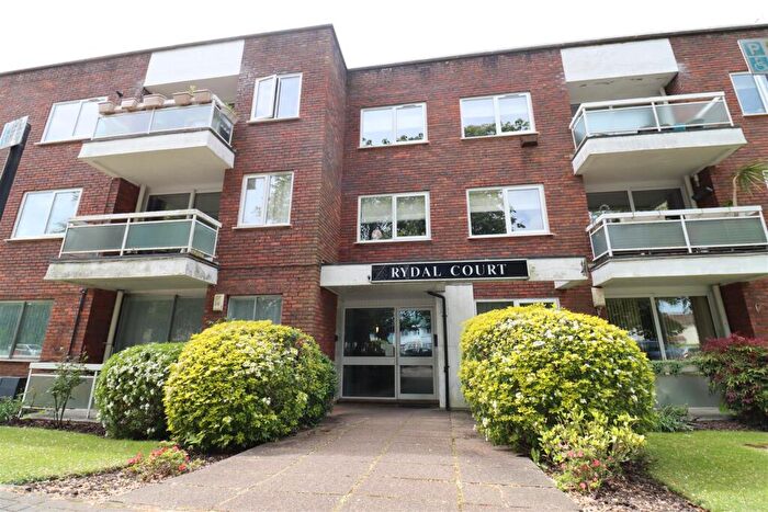 2 Bedroom Flat For Sale In Stonegrove, Edgware, HA8