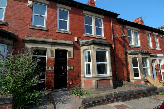 6 Bedroom Terraced House To Rent In Buston Terrace, Jesmond, Newcastle Upon Tyne, NE2