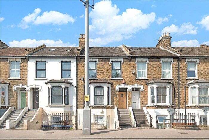 2 Bedroom Flat For Sale In High Road Leyton, Stratford, London, E15
