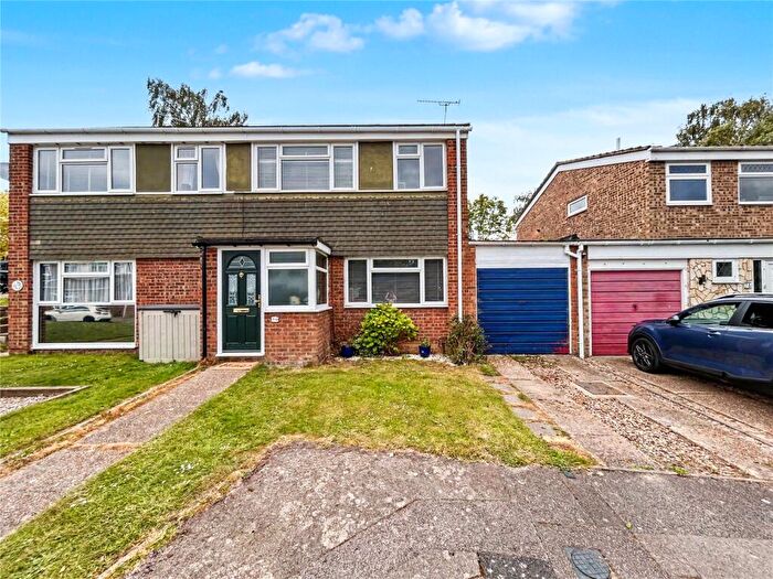 3 Bedroom Semi-Detached House For Sale In Silverspot Close, Rainham, Kent, ME8