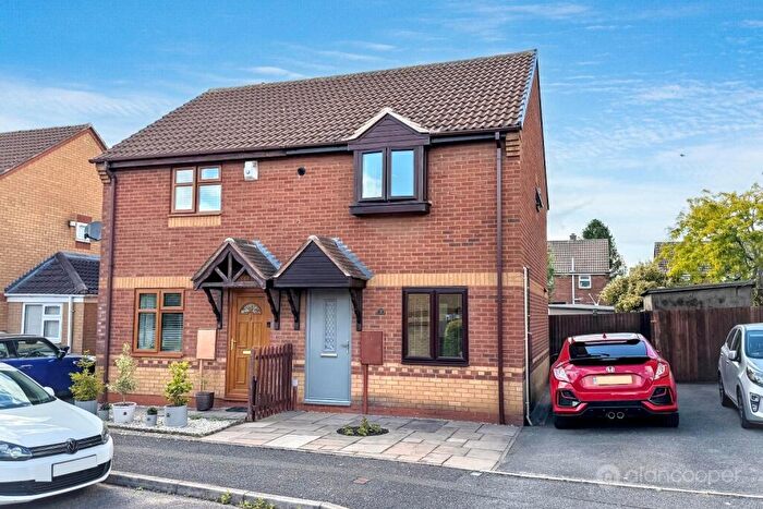 2 Bedroom Semi-Detached House For Sale In Bronze Close, Maple Park, Nuneaton, CV11