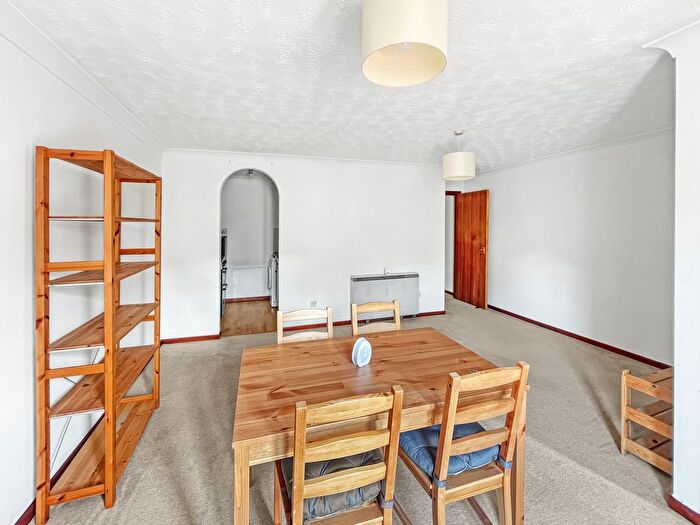2 Bedroom Flat To Rent In Chamberlin Court, Cambridge, CB4