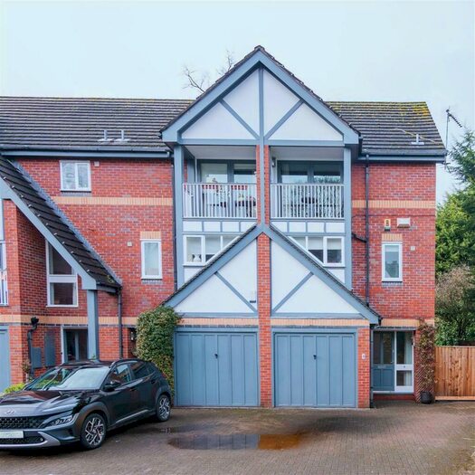 3 Bedroom House To Rent In Knightsbridge Mews, Manchester, M20