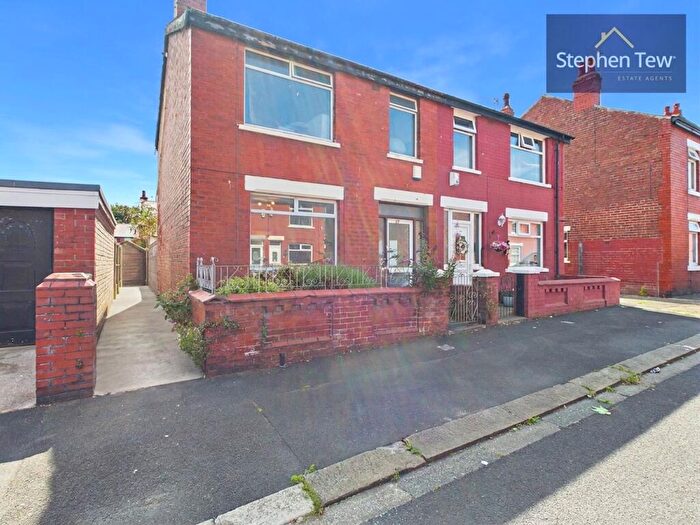 3 Bedroom Semi-Detached House For Sale In Drummond Avenue, Blackpool, FY3