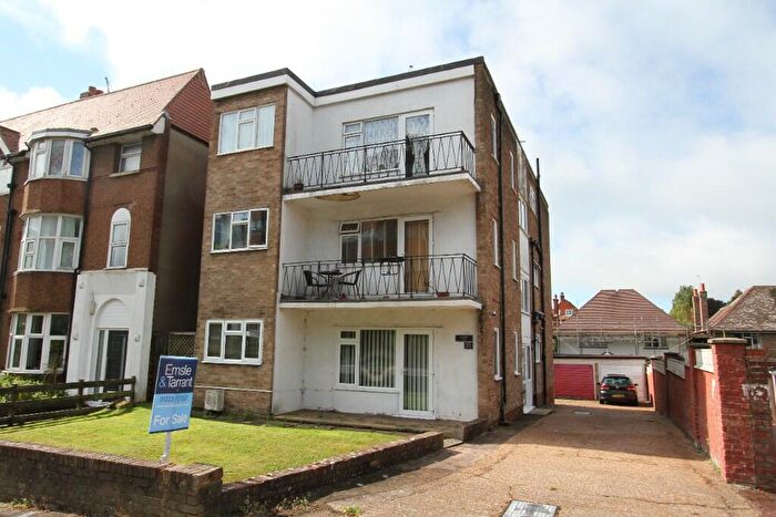 2 Bedroom Apartment For Sale In Upperton Road, Eastbourne, East Sussex, BN21
