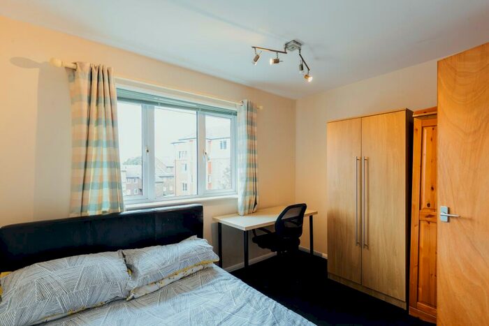 2 Bedroom Flat To Rent In Barnsdale Close, Loughborough, LE11