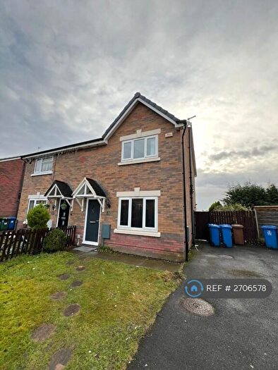 3 Bedroom Semi-Detached House To Rent In Skye Close, Heywood, OL10