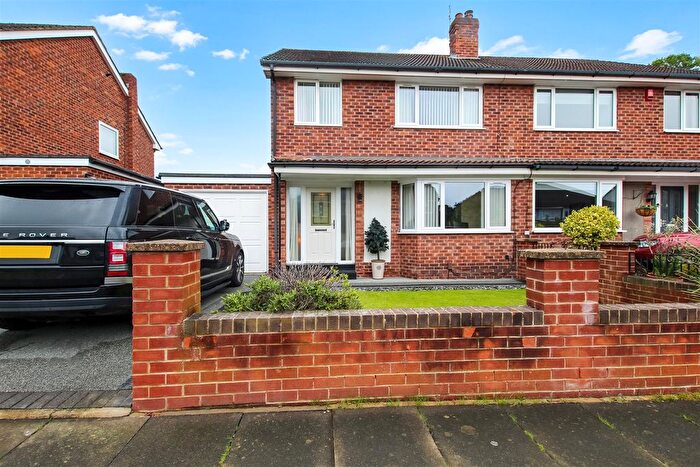 3 Bedroom Semi Detached House For Sale In Teesdale Avenue, Darlington, DL3