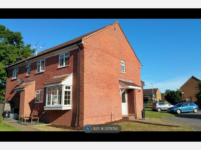 2 Bedroom End Of Terrace House To Rent In Bedfordshire Way, Wokingham, RG41