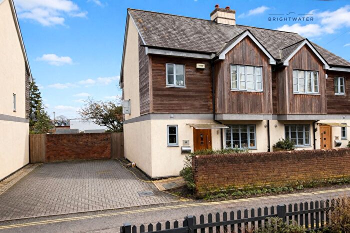 3 Bedroom Semi-Detached House To Rent In Kings Arms Lane, Ringwood, BH24