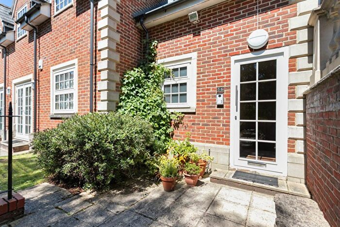 2 Bedroom Flat For Sale In Lancaster House, Park Lane, Stanmore, HA7