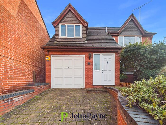 2 Bedroom Bungalow To Rent In Kirby Road, Coventry, West Midlands, CV5