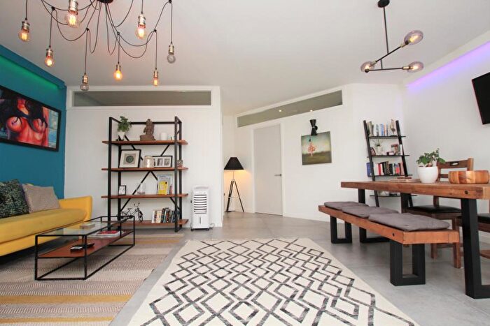 2 Bedroom Apartment To Rent In Westfield Place - Clifton Village, BS8