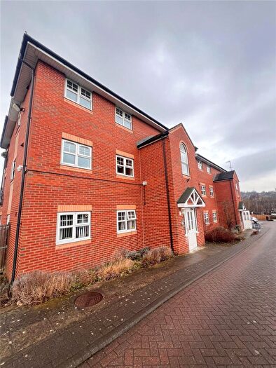 2 Bedroom Flat For Sale In Farnley Crescent, Leeds, West Yorkshire, LS12