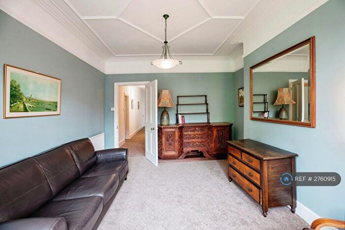 3 Bedroom Flat To Rent In Fieldway Crescent, Highbury, N5