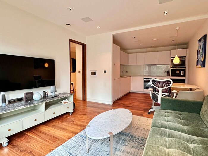 2 Bedroom Flat To Rent In Wood Street, London, EC2Y