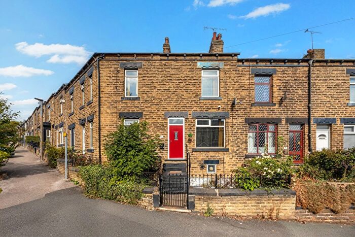3 Bedroom Terraced House For Sale In Summer Lane, Gawber, Barnsley, S75