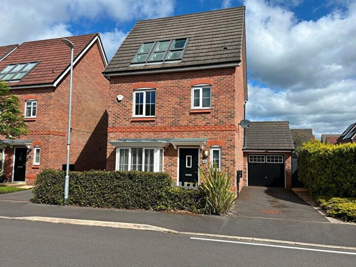 4 Bedroom Detached House For Sale In Thorne Crescent, Worsley, M28