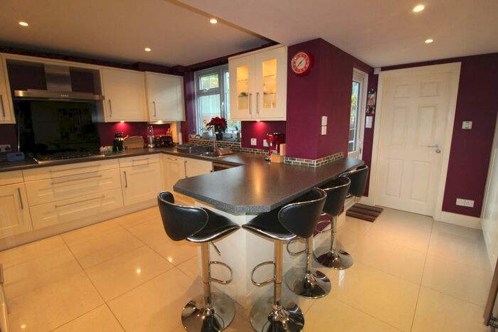 3 Bedroom Semi-Detached House To Rent In Beechfield Road, Hemel Hempstead, Hertfordshire HP1