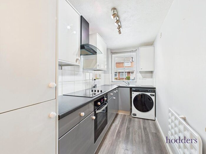 1 Bedroom Maisonette To Rent In Ottershaw, Surrey, KT16