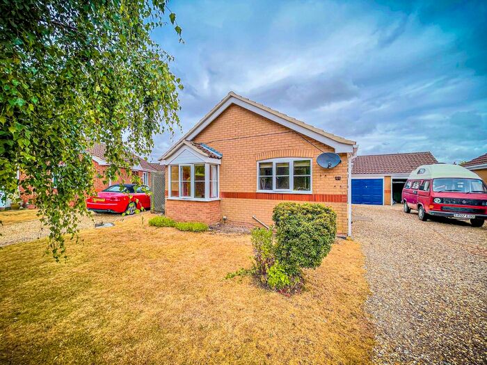2 Bedroom Detached Bungalow To Rent In Windsor Close, Sudbrooke, Lincoln, LN2