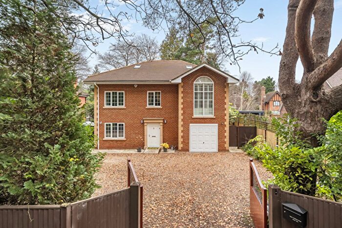 5 Bedroom Detached House For Sale In Upper Chobham Road, Camberley, GU15