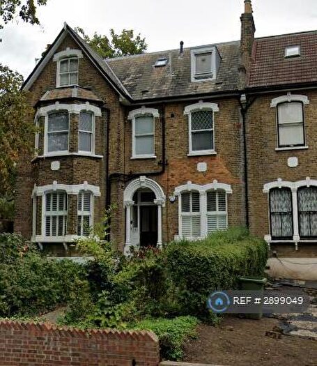 3 Bedroom Flat To Rent In Wickham Road, London, SE4