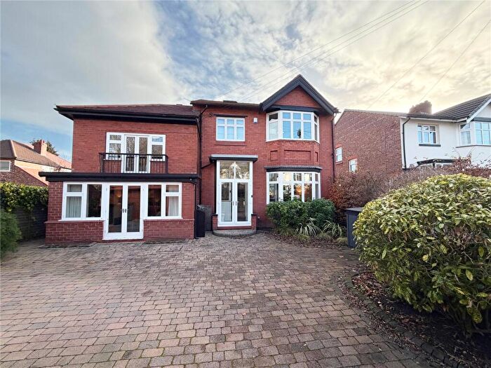 5 Bedroom Detached House For Sale In The Circuit, Didsbury, M20