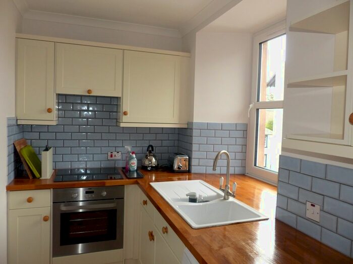 1 Bedroom Flat To Rent In Victoria Street, Perth, PH2