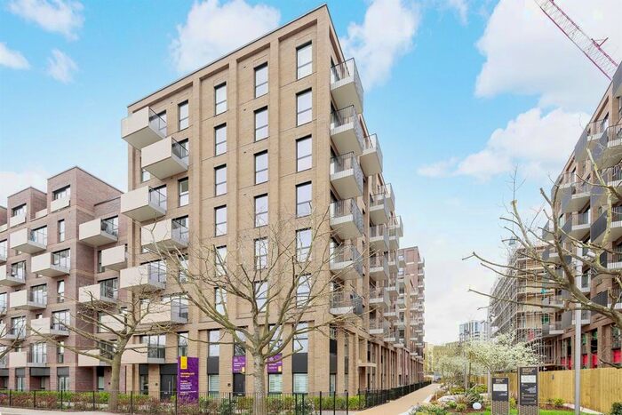 2 Bedroom Flat To Rent In Carraway Street, Reading, RG1