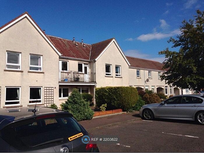 3 Bedroom Flat To Rent In Balrymonth Court, St. Andrews, KY16