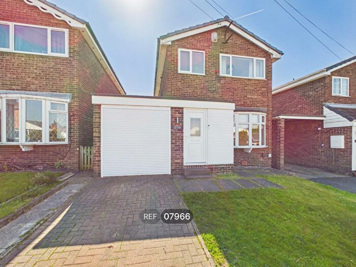 3 Bedroom Detached House To Rent In East Dale Close, Pontefract, WF9