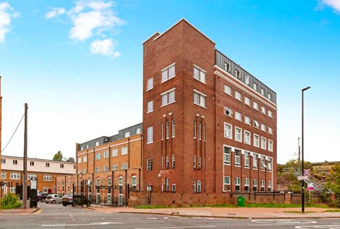 1 Bedroom Flat For Sale In Ironbridge House, Windmill Place, Southall, UB2