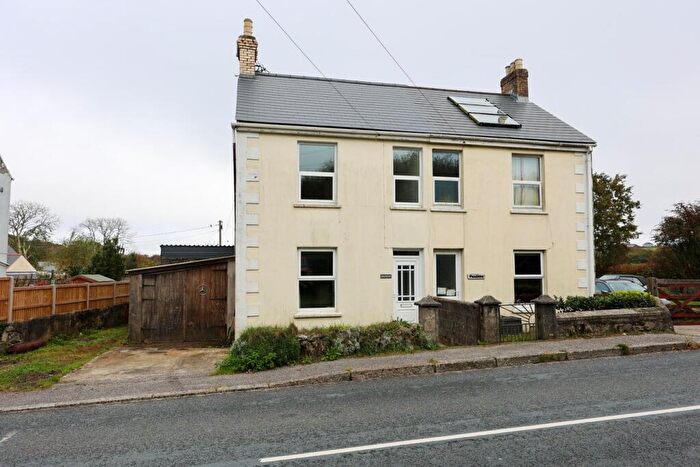 3 Bedroom Semi-Detached House For Sale In Bugle, St Austell, PL26