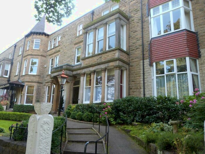 2 Bedroom Flat To Rent In Valley Drive, Harrogate, HG2