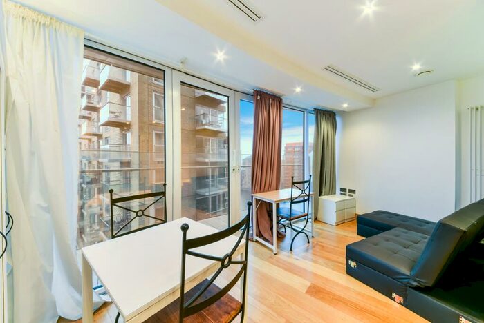 Studio To Rent In Arena Tower, Crossharbour Plaza, Canary Wharf, E14