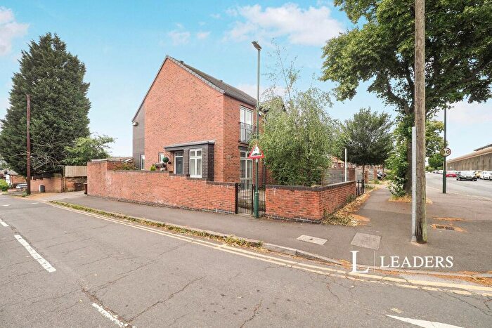 2 Bedroom Terraced House To Rent In Victoria Road, NG5